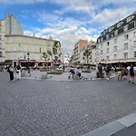 Paris Pantheon Arev Dans Le Quartier De Emily In Paris 75005