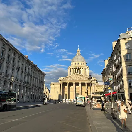 Appartamento Pantheon Arev Dans Le Quartier De Emily In 75005 Parigi